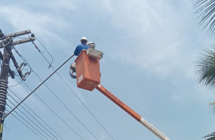 Troca das luminárias nas ruas internas